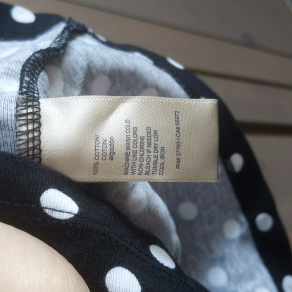 🎁$5 or free with bundle🎁Scalloped neck polka dot top - Picture 5 of 6